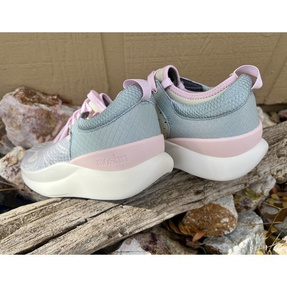 Moshn by Klogs Rhythm Neutral Paint Slip Resistant Cream Gray Pink Shoes 7 M NIB - Picture 3 of 11